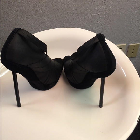 Yves Saint Laurent Black Booties - Picture 6 of 10